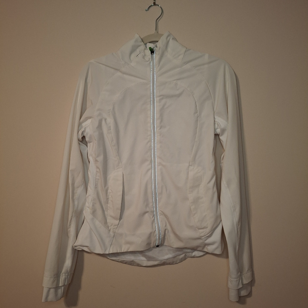 EUC Lululemon jacket running